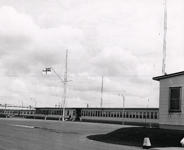 glo_flagmast_ 1956.jpg